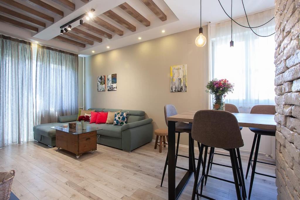 Mihajlovik Lux Apartment In Heart Of Skopje Exterior foto